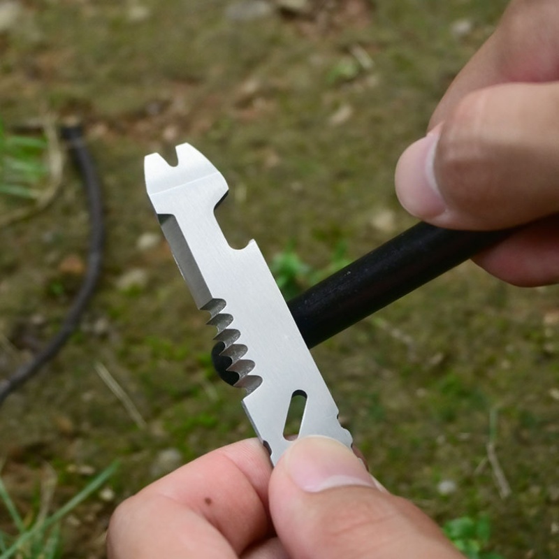 Mini Stainless Steel Crowbar,  - Outdoor Camping Water Tank recensione e prezzo