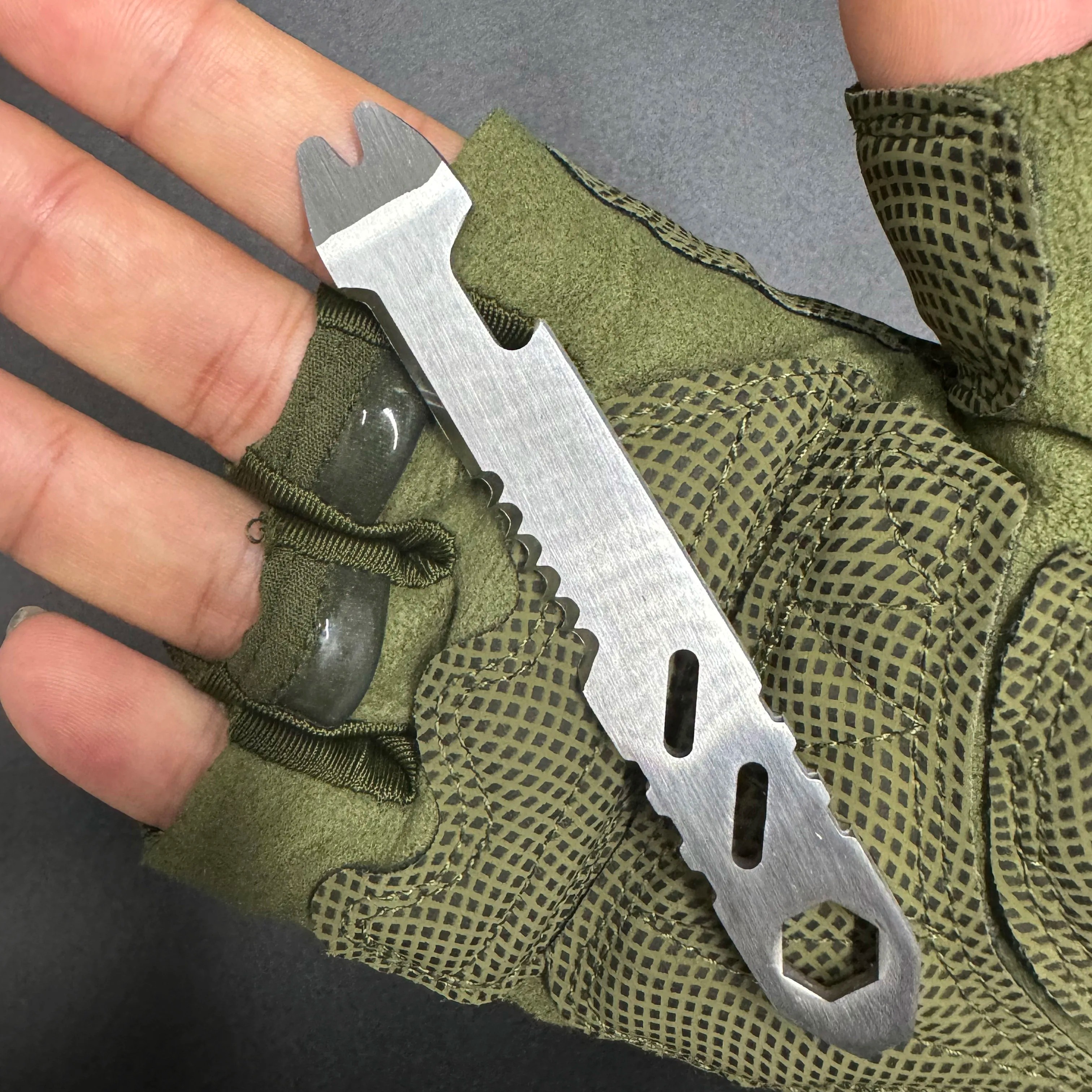 Mini Stainless Steel Crowbar,  - Outdoor Camping Water Tank recensione e prezzo